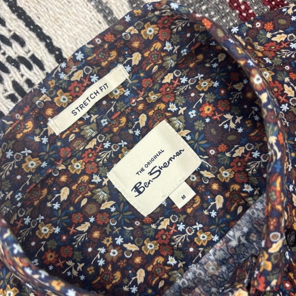 Ben Sherman Slim Fit Floral Button Up Shirt, Size Medium - Picture 4 of 6